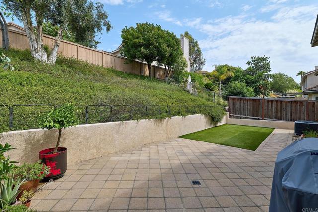 339 La Purisma Way, Oceanside CA: https://media.crmls.org/mediaz/a02eeef8-c51e-4ef7-86ae-3f0f92ce9232.jpg