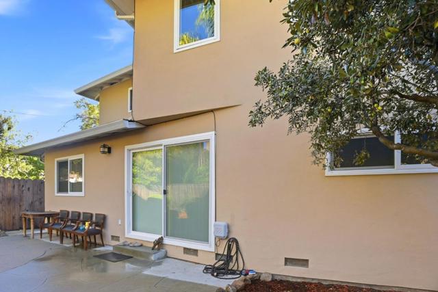 503 W Fox Court, Redwood City CA: https://media.crmls.org/mediaz/a02f3ec4-4ffb-4f67-be39-71d9d9ecc16c.jpg