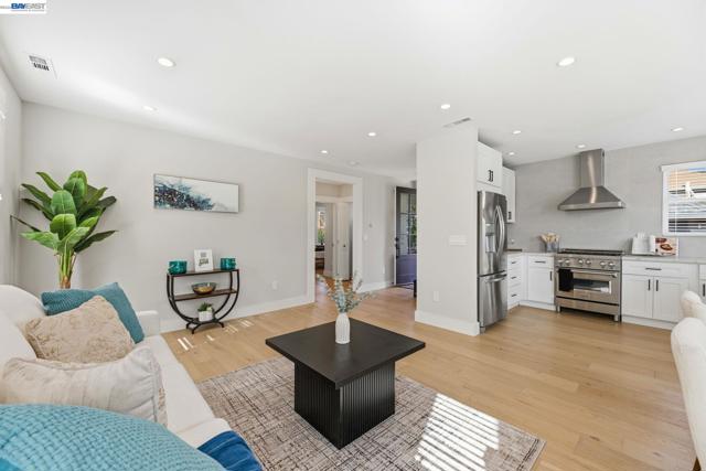 Image 12 of 45 For 1841 Vine St