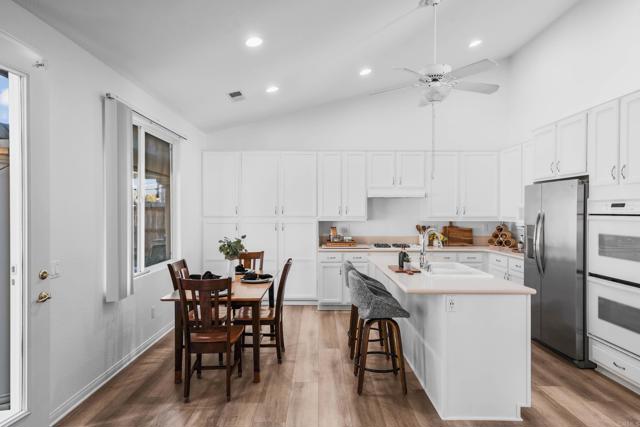 1111 Amelia Place, Escondido CA: https://media.crmls.org/mediaz/a02f7e77-c12b-4b3a-add7-d87fb57263d7.jpg