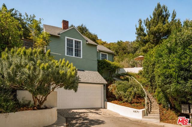2 Bed Home for Sale in Los Angeles, California