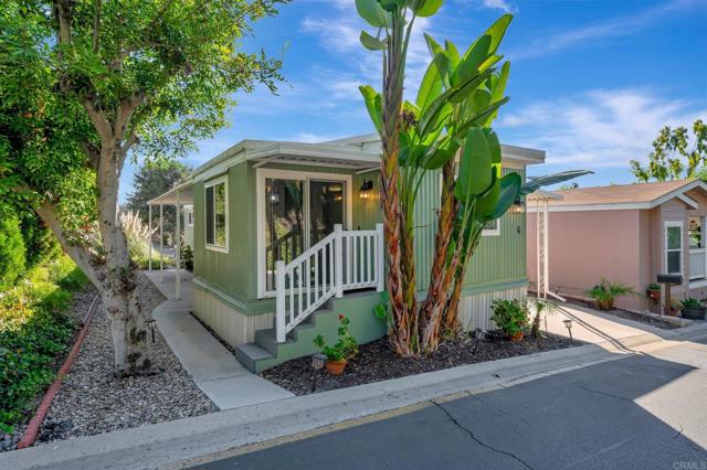 1925 OTAY LAKES RD, Chula Vista CA: https://media.crmls.org/mediaz/a03003f3-4a68-4f41-bf80-44756727266b.jpg