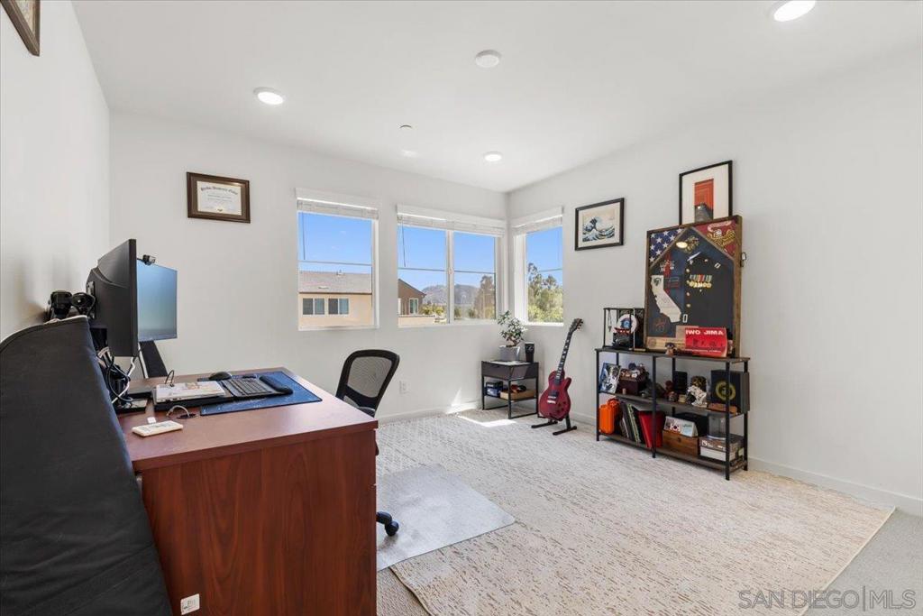 MLS #250028557SD image #15