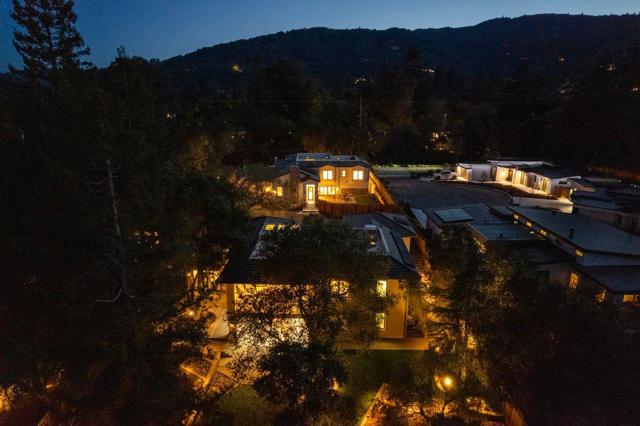 18061 Saratoga Los Gatos Road, Monte Sereno CA: https://media.crmls.org/mediaz/a030df80-ea23-480d-a655-14f4ebf8471b.jpg
