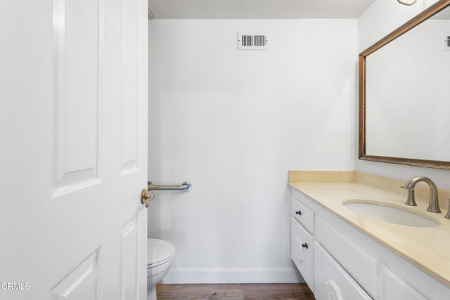 2524 Monaco Drive, Oxnard CA: https://media.crmls.org/mediaz/a0320353-ca89-406c-96cd-b5ff28fd2281.jpg