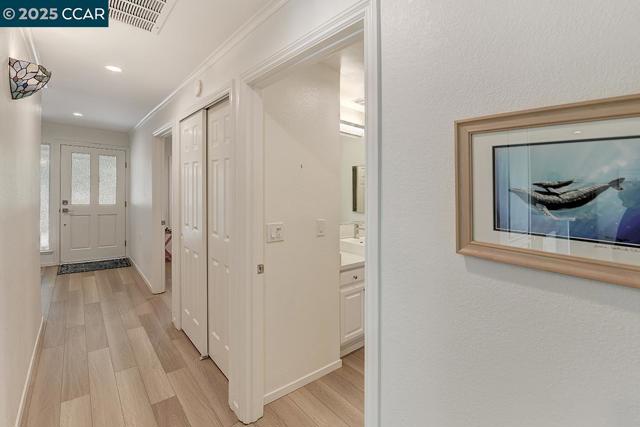 3128 Tice Creek Dr, Walnut Creek CA: https://media.crmls.org/mediaz/a032c245-76f8-4a3b-8f76-21cba78e4626.jpg