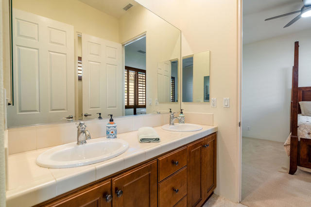 Image 9 of 22 For 49590 Loren Court
