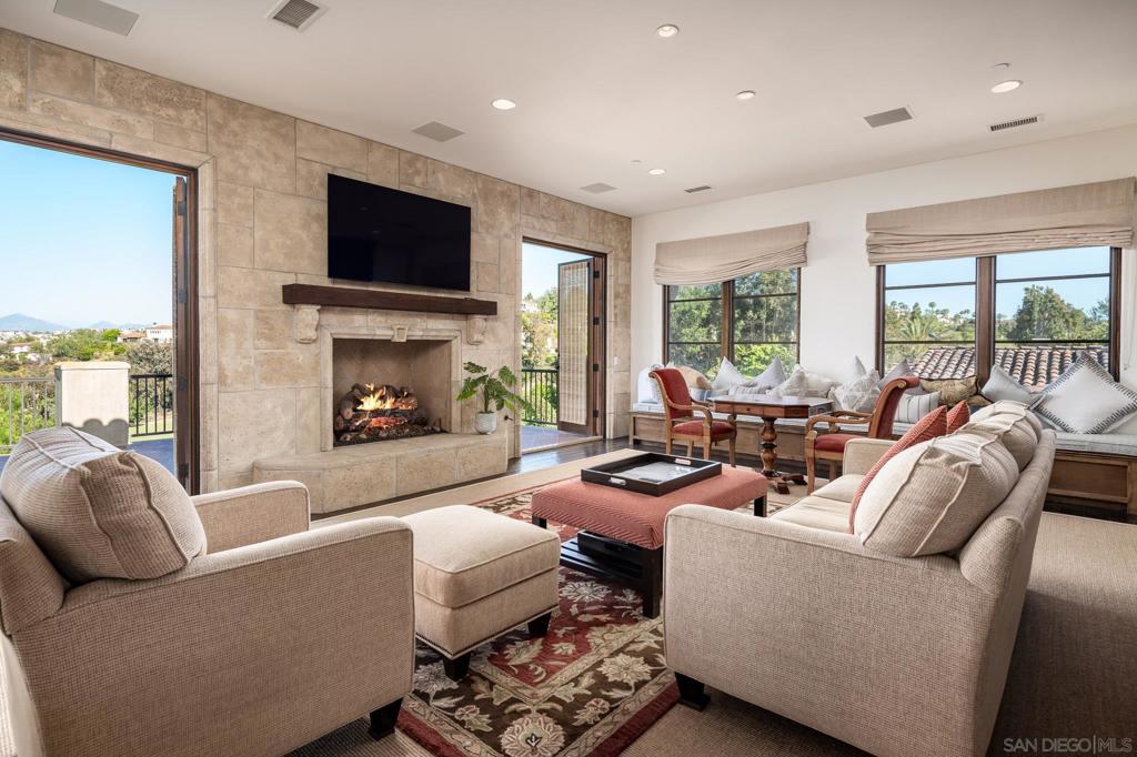 MLS #250031242SD image #33