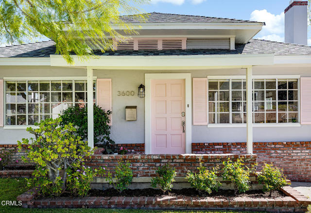 Detail Gallery Image 4 of 44 For 3600 Buena Vista Ave, Glendale,  CA 91208 - 3 Beds | 2/1 Baths