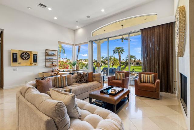 49606 Montana Way, La Quinta CA: https://media.crmls.org/mediaz/a0374f16-912e-48c5-a515-96d7661b9eb4.jpg