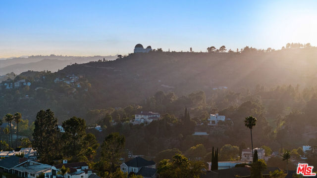 3775 Amesbury Road, Los Angeles CA: https://media.crmls.org/mediaz/a0379e44-287d-4a87-b457-ea8d857d4191.jpg