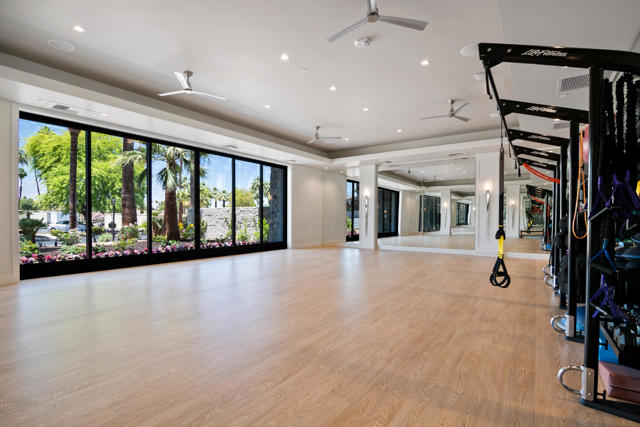 107 Tanglewood Trail, Palm Desert CA: https://media.crmls.org/mediaz/a03816c8-703b-4124-806a-97a051a3abb8.jpg