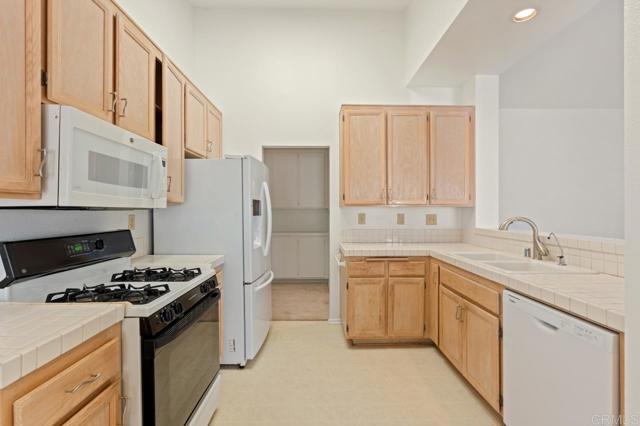 Detail Gallery Image 25 of 66 For 11080 Portobelo Dr, San Diego,  CA 92124 - 2 Beds | 2 Baths