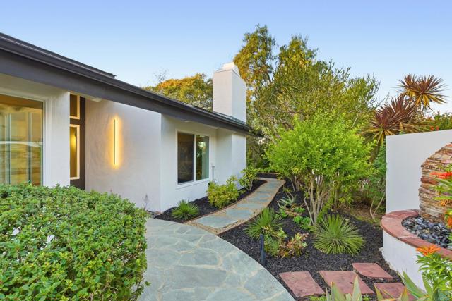 Detail Gallery Image 4 of 54 For 2830 Esturion Pl, Carlsbad,  CA 92009 - 4 Beds | 2/1 Baths