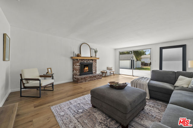 746 Valley View Avenue, Monrovia CA: https://media.crmls.org/mediaz/a039ca35-c43f-4b2c-871f-9d712dee277e.jpg