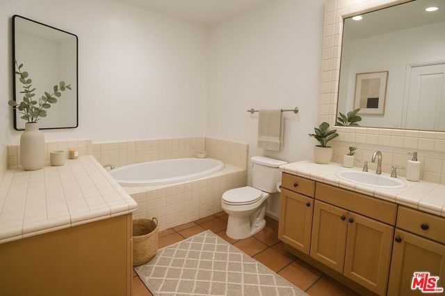 131 N Wetherly Drive, Los Angeles CA: https://media.crmls.org/mediaz/a03a526f-b47b-40a3-a510-fbc7d08441ff.jpg