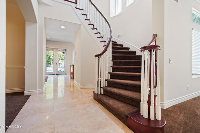 6077 Mandeville Place, Oak Park CA: https://media.crmls.org/mediaz/a03a8e26-85c3-4224-9e33-9eed29757e6e.jpg