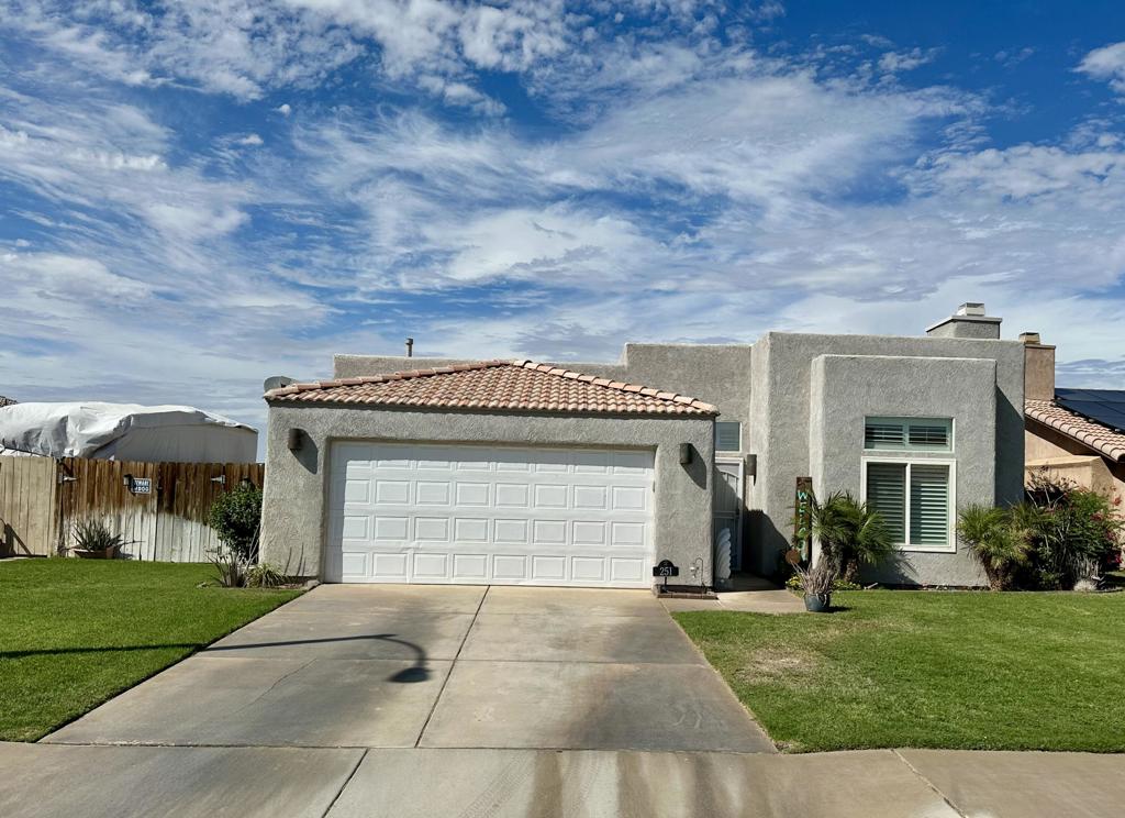 251 W Juniper Trail