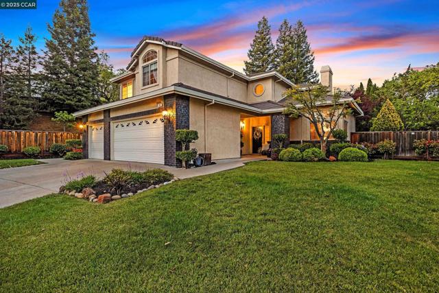 100 Bedford Ct, Danville CA: https://media.crmls.org/mediaz/a03b3f22-4fb7-4b93-92fb-9e7d951575f5.jpg