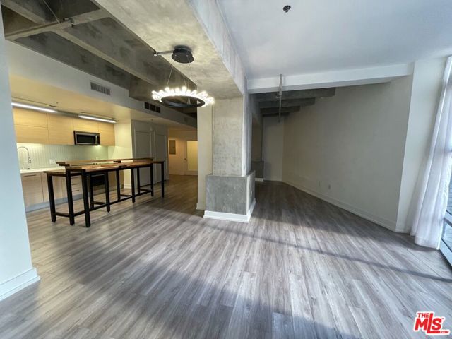 727 W 7th Street, Los Angeles CA: https://media.crmls.org/mediaz/a03b671b-118c-4b4e-bfa9-e0137e1360e5.jpg