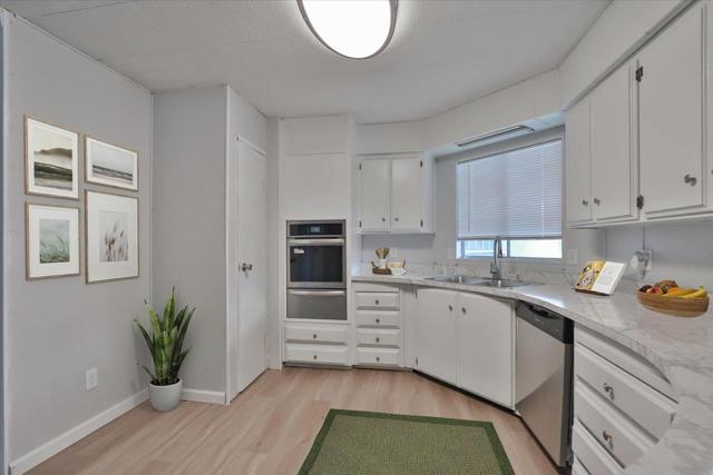 140 Granada Drive, Lodi CA: https://media.crmls.org/mediaz/a03bfcfa-90df-4cd3-8b52-496e7b76f557.jpg