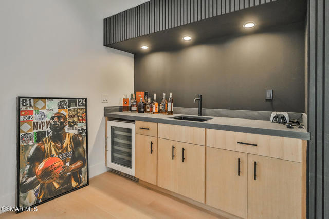 31754 Foxfield Drive, Westlake Village CA: https://media.crmls.org/mediaz/a03c2b3a-f527-47c5-bc60-ee461a325fa8.jpg