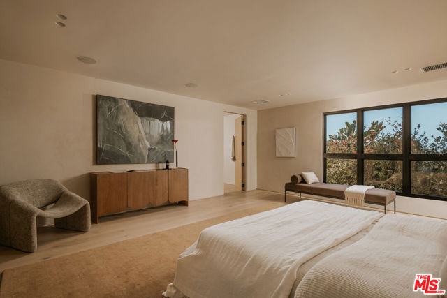 3 Bed Home for Sale in Los Angeles, California