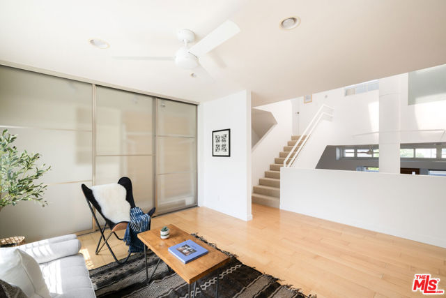 2408 34th Street, Santa Monica CA: https://media.crmls.org/mediaz/a03cff4b-f62c-4a0c-9126-400f48af0324.jpg