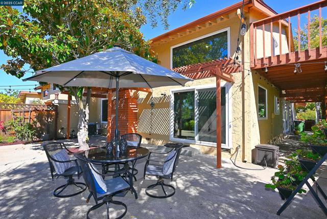 1084 Southdown Court, Walnut Creek CA: https://media.crmls.org/mediaz/a03ece86-a07b-4051-9e76-2dfa0df34bf5.jpg