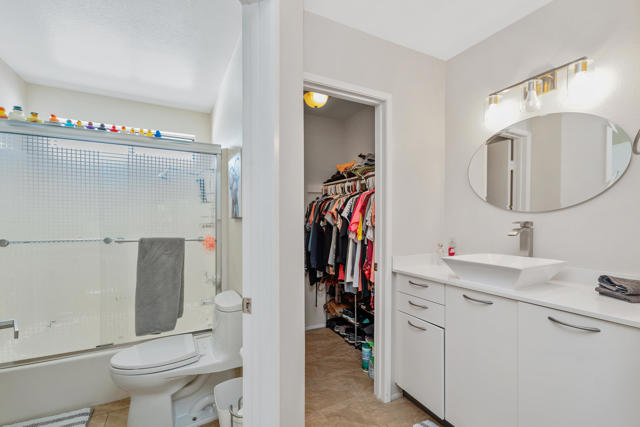 34324 Laura Way, Rancho Mirage CA: https://media.crmls.org/mediaz/a03f03b3-8b8e-4f70-b9fc-75d44fe65433.jpg