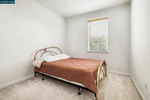 5701 Oakmont Dr, Richmond CA: https://media.crmls.org/mediaz/a03f195d-b493-4929-ae9b-76e51b028641.jpg