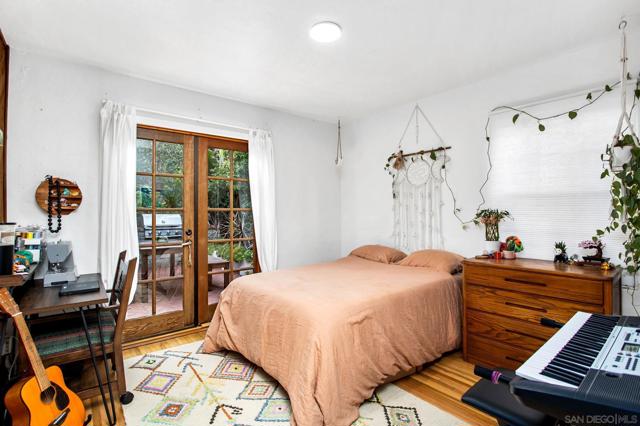 4021 Bernice Dr, San Diego CA: https://media.crmls.org/mediaz/a03f49ce-3daa-403b-a156-406f5a14f50a.jpg