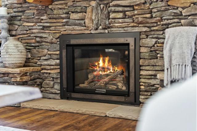 44 Pine Avenue, Mount Hermon CA: https://media.crmls.org/mediaz/a03f5fe5-c0b9-4d42-b5e2-eac672512b39.jpg