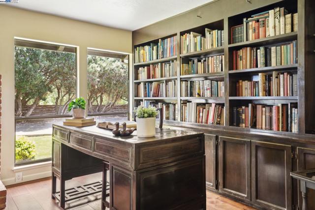 419 Burkhard Rd, Patterson CA: https://media.crmls.org/mediaz/a03ff444-02a3-492d-98ff-09214491fd0b.jpg