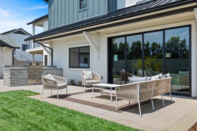 3747 51 Adams Street, Carlsbad CA: https://media.crmls.org/mediaz/a04139f6-f2a1-4442-a43b-0ae34c5a25a2.jpg