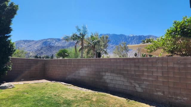 703 Ventana, Palm Springs CA: https://media.crmls.org/mediaz/a041c8fa-15d6-414d-b5eb-3be145f5d403.jpg