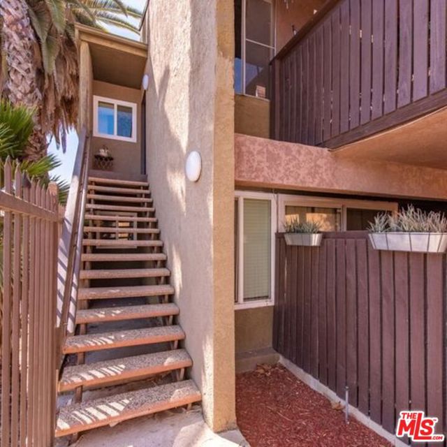 18350 Hatteras Street, 262 photo 2