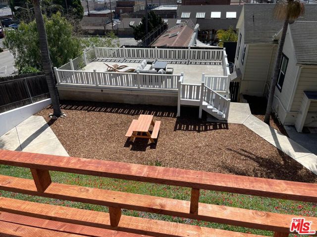84 N Palm Street, Ventura CA: https://media.crmls.org/mediaz/a0438917-d0a6-464b-9759-57cc24e4c252.jpg