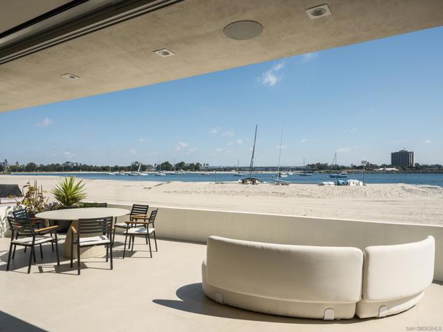 2841 Bayside Walk, San Diego CA: https://media.crmls.org/mediaz/a0442c36-198a-4f6e-9f33-067f690386d6.jpg