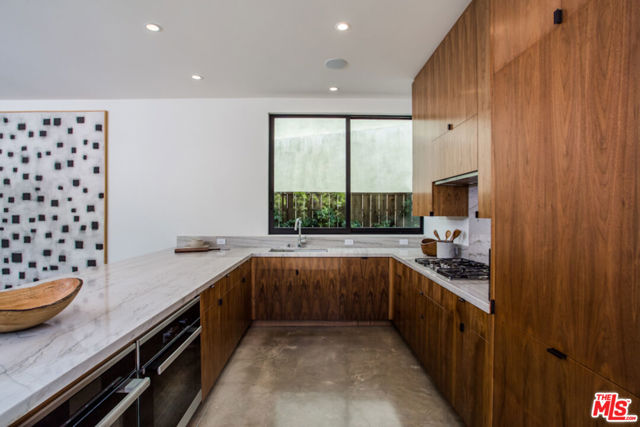 848 Milwood Avenue, Venice CA: https://media.crmls.org/mediaz/a0445647-9633-49e7-9783-8d74de5f8388.jpg