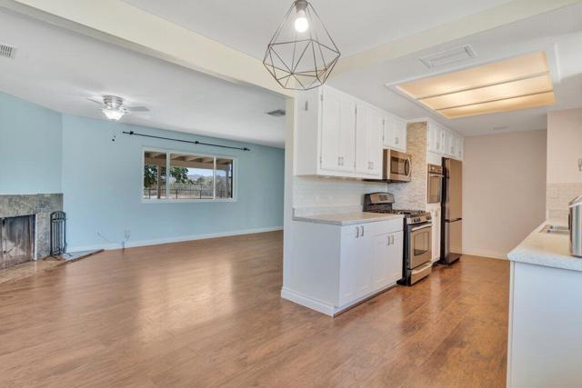 7592 Hanford Avenue, Yucca Valley CA: https://media.crmls.org/mediaz/a0449730-442a-426e-a07c-81adfd83a161.jpg