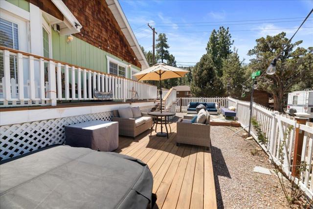 2737 Cedar Lane, Big Bear CA: https://media.crmls.org/mediaz/a044bb91-7631-470e-a8a8-3ec68712823f.jpg