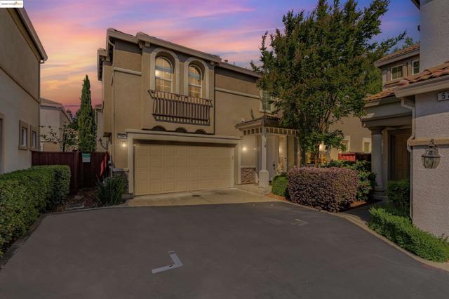 569 Primitivo Ct, Fairfield CA: https://media.crmls.org/mediaz/a046bd73-1e12-4112-ad0c-64ad2ff2f4ab.jpg