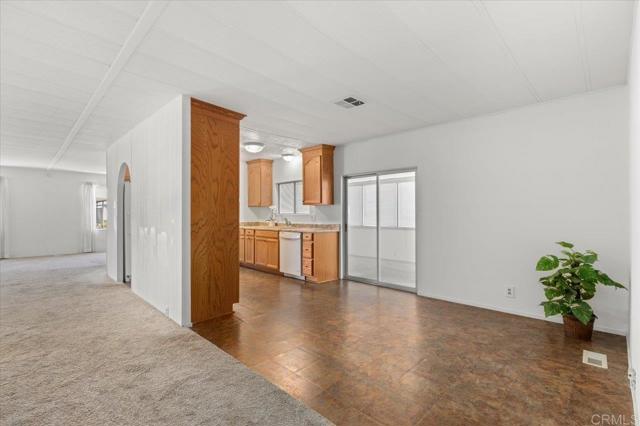 1286 Discovery Street, San Marcos CA: https://media.crmls.org/mediaz/a0471ff9-28e3-4176-b07d-43df8fbb526c.jpg