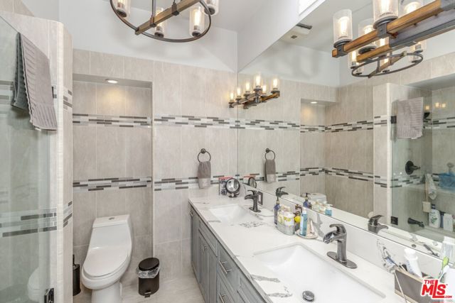14175 Bergstrom Place, Sylmar CA: https://media.crmls.org/mediaz/a047db9e-856b-4360-a033-fb8757d3915f.jpg
