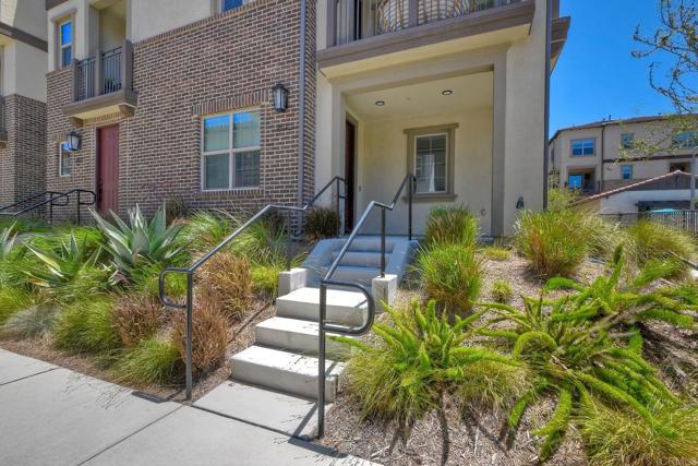 899 Slate Street, San Marcos CA: https://media.crmls.org/mediaz/a048c5e7-93b9-4a25-9c02-342f985f0ac6.jpg