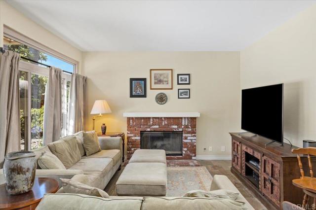 Detail Gallery Image 13 of 39 For 4635 Allende Ave, Oceanside,  CA 92057 - 4 Beds | 3 Baths