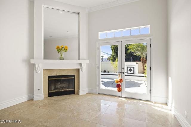 12-web-or-mls-Upmarketmedia_3123Hil-30
