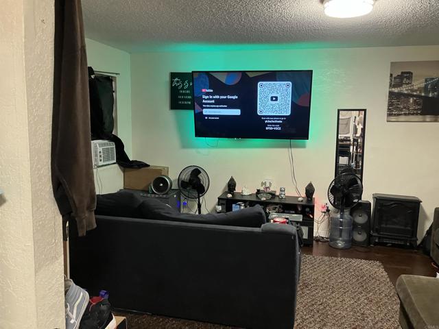 3867 71 Menlo Avenue, San Diego CA: https://media.crmls.org/mediaz/a04afa06-0582-486a-aee0-9095acf10e4b.jpg
