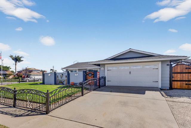 12932 Truman Street, Salinas CA: https://media.crmls.org/mediaz/a04b0f6b-b35d-4bd7-879f-0f10015058a5.jpg